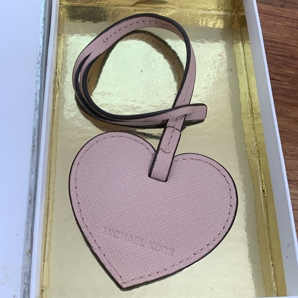 Michael Kors | Ballet Pink Leather Heart Bag Charm Key Chain With Box - Picture 8 of 11
